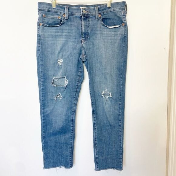 Levi’s Boyfriend Distressed Denim Cropped Jeans Medium Wash Size 31 - Picture 4 of 11
